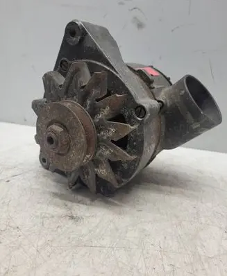 BMW 7 E32 Generator/alternator 0120469775