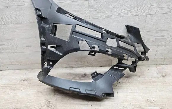 Mercedes-Benz C W205 Front bumper mounting bracket A2058852001
