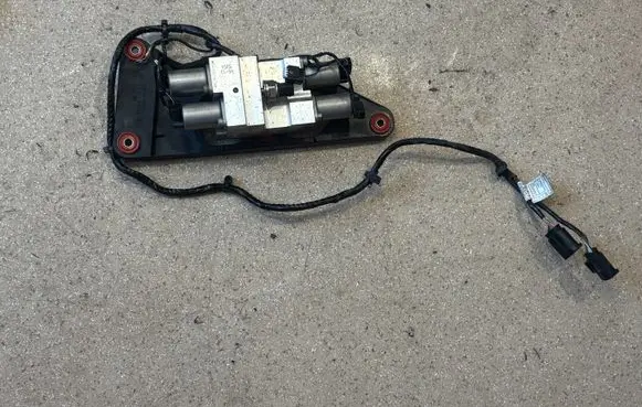 BMW X6 E71 Active stabilizer control/valve assembly 6794578