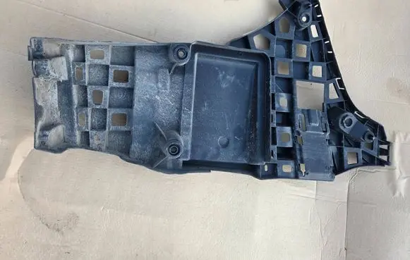 BMW X5 G05 Rear bumper mounting bracket 8069248