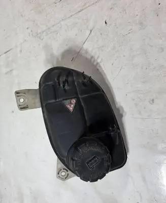 Mercedes-Benz Vito Viano W447 Coolant expansion tank/reservoir A4475000049