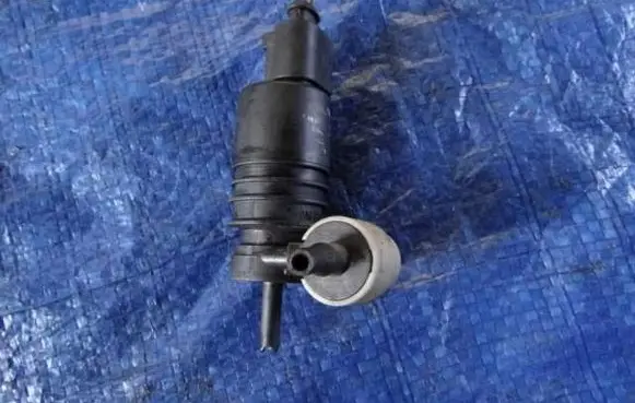 Windscreen/windshield washer pump