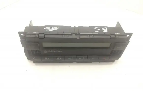 Volkswagen PASSAT B5.5 Climate control unit