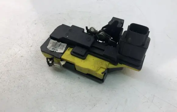 Volvo V70 Coupe door lock (next to the handle) 30699756