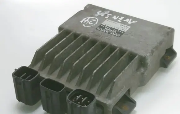 Toyota Avensis T250 Fuel injection control unit/module 8987120070