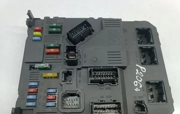 Peugeot 206+ Fuse module A2C53240209