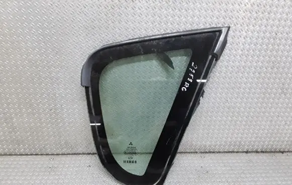 Mitsubishi Colt Rear side window