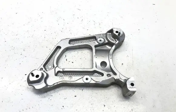 Peugeot 3008 III A/C compressor mount bracket 9842152980