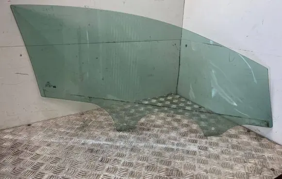 Ford Fiesta Front door window glass four-door 43R011582 H1BBB21411A