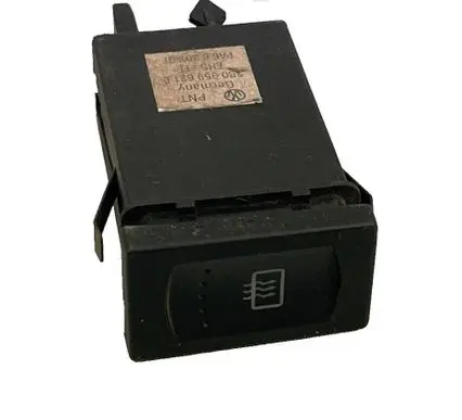 Volkswagen PASSAT B5 Windscreen/window heater switch 3B0959621E