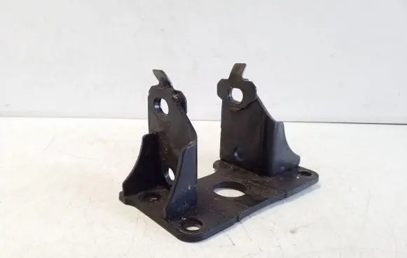 Lexus NX Engine mounting bracket