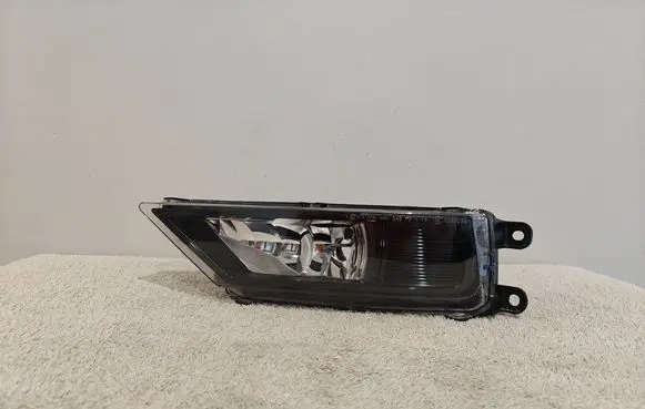 Volkswagen Tiguan Front fog light