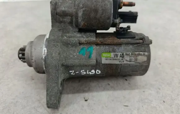 Volkswagen Touran I Starter motor 