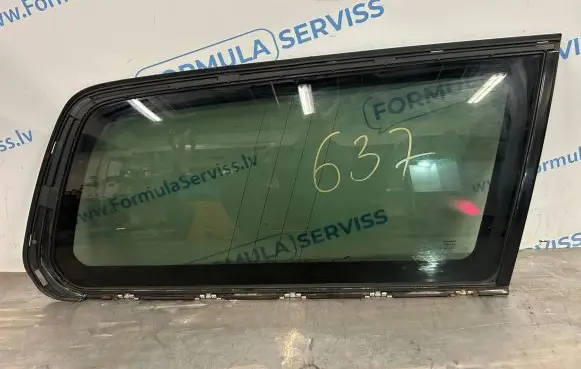 Volvo V70 Rear side window