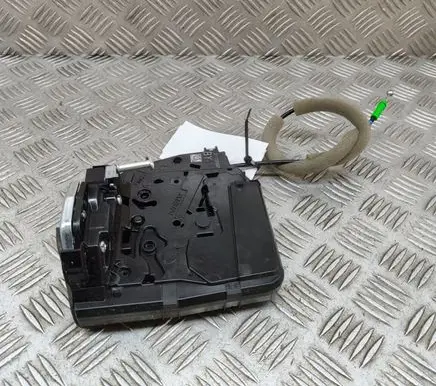 Lexus RX 450H Rear door lock 6906048070