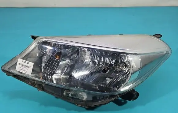 Toyota Yaris Headlight/headlamp IMPRK1535559
