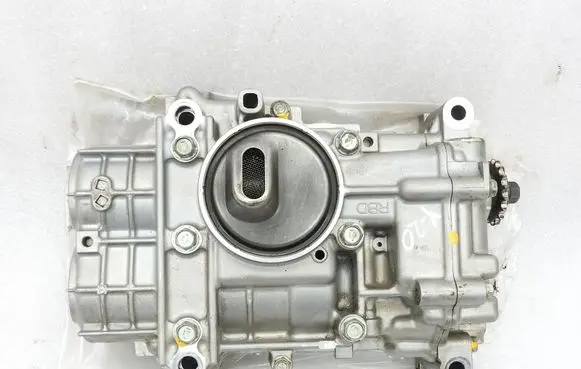 Honda Civic Oil pump 15110R06E01 13410RBDE00