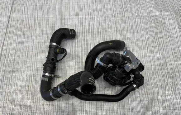 Thermostat/thermostat housing