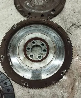 Volkswagen Golf III Pressure plate 308223031
