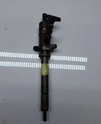 Fuel injector