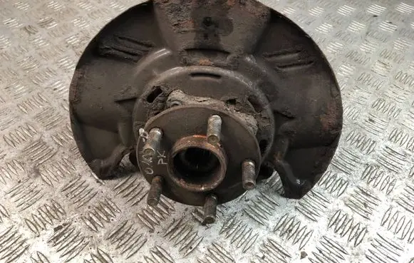 Subaru Outback Front wheel hub