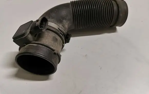 Opel Zafira B Mass air flow meter 55353813 55353872
