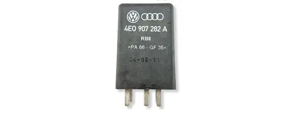 Audi A6 S6 C6 4F Glow plug pre-heat relay 4E0907282A 0281003029