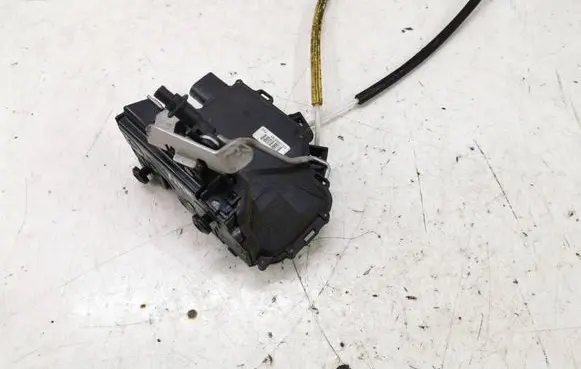 Audi A6 S6 C5 4B Rear door lock 4B0839015G