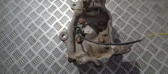 BMW 5 E39 Front wheel hub