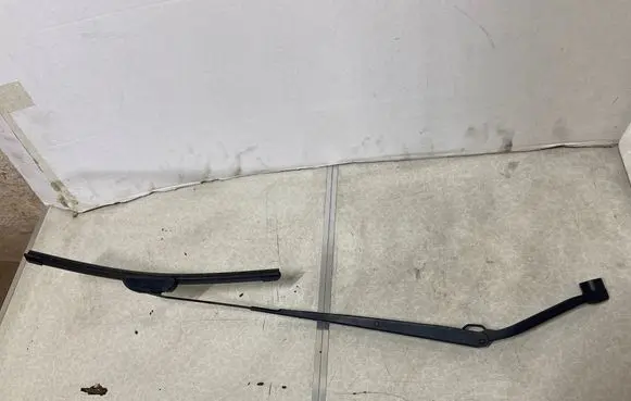 SsangYong Korando Front wiper blade arm C200P
