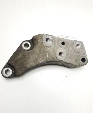Gearbox mounting bracket