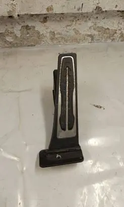 BMW i4 Accelerator throttle pedal 6889821
