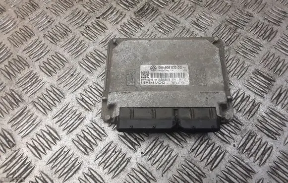 Volkswagen Golf V Engine control unit/module 06A906033GG 5WP40349