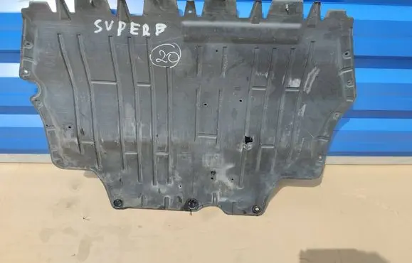Skoda Superb B6 (3T) Engine splash shield/under tray 5C0825237