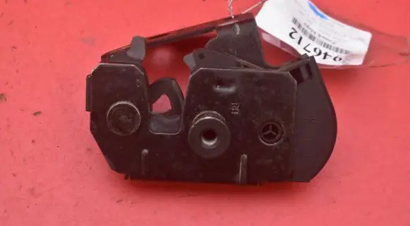 Volvo XC90 Tailgate/trunk/boot lock/catch/latch 30649107