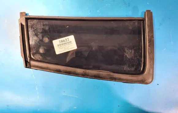 Suzuki Swift I Rear door window glass