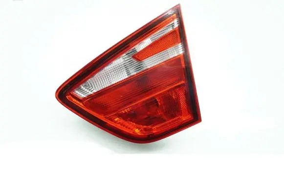Seat Toledo IV (NH) Rear/tail lights MMAUTKO17011