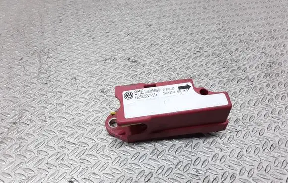 Volkswagen Golf IV Airbag deployment crash/impact sensor 1J0909606D