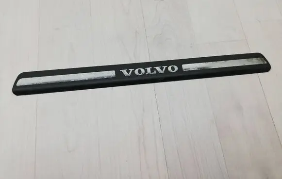 Volvo XC90 Front sill trim cover