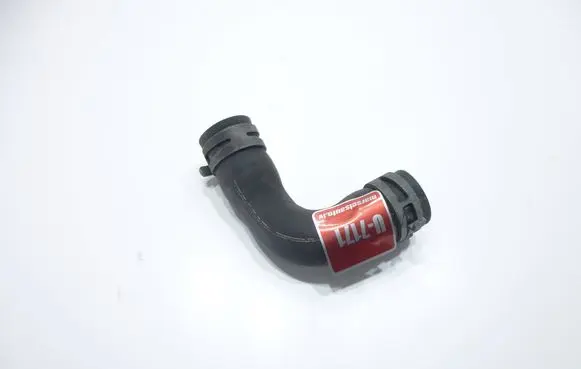 Volkswagen Touareg II Engine coolant pipe/hose 059121103H