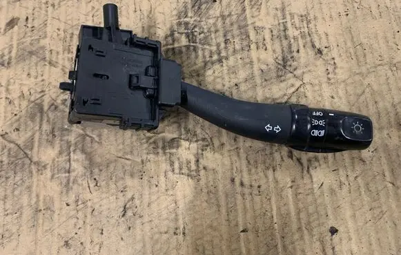 Hyundai Santa Fe Indicator stalk 202004729