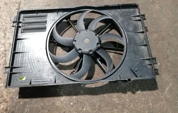 Volkswagen Golf Plus Electric radiator cooling fan 1K0121205AA