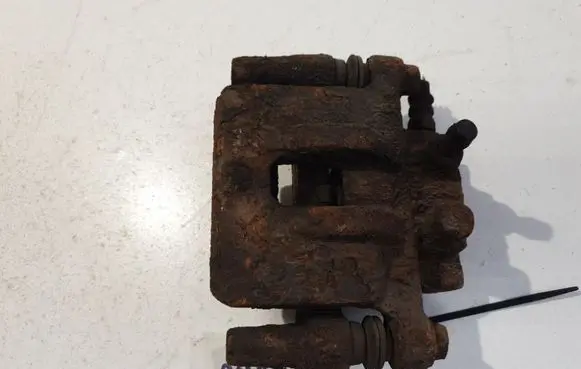 Mitsubishi Lancer X Rear brake caliper