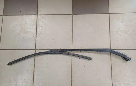 Honda Civic Front wiper blade arm