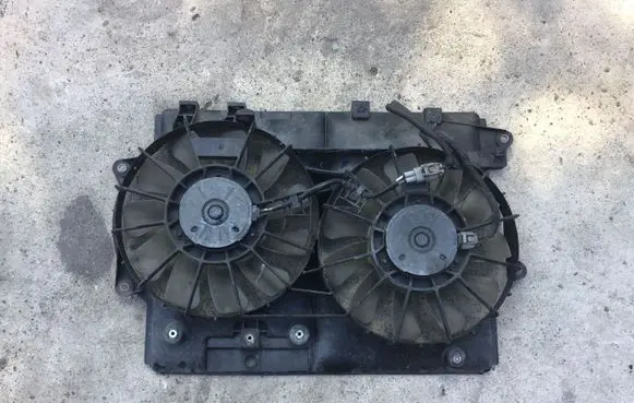 Lexus IS 220D-250-350 Radiator cooling fan shroud 42275