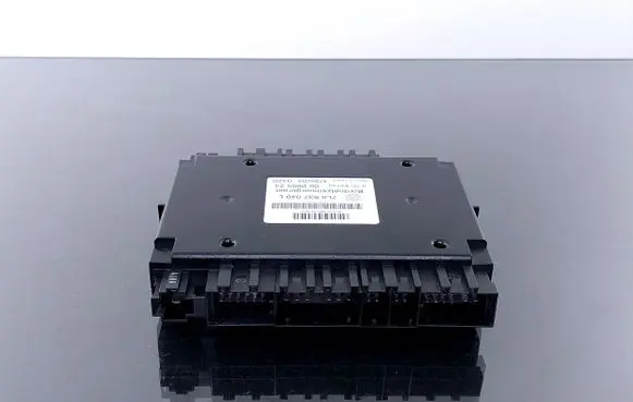 Volkswagen Touareg I Comfort/convenience module 10400565160 7L6937049L 05066524