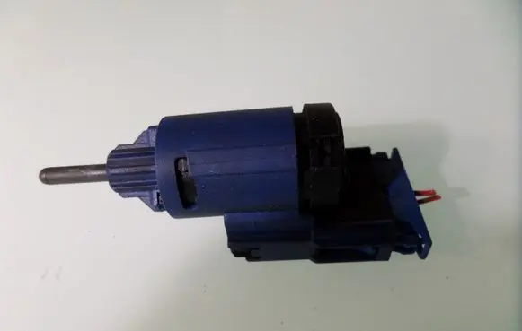 Volkswagen PASSAT B5.5 Brake pedal sensor switch 1J0927189E 19322002