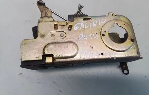 Loading door lock