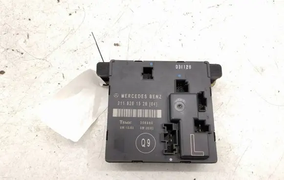 Mercedes-Benz E W211 Door control unit/module A2118201526 2118201526
