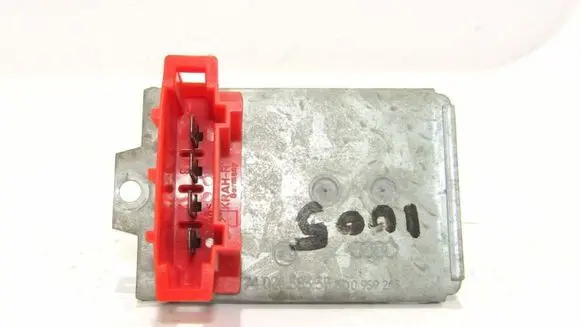 Volkswagen PASSAT B5 Heater blower fan relay 8D0959263
